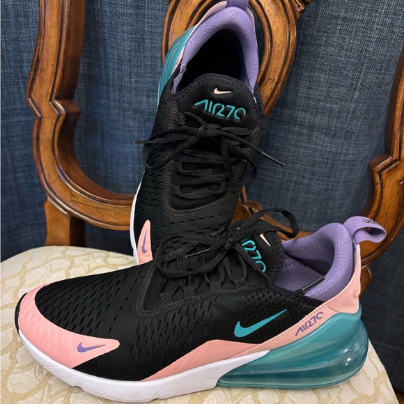 Nike Air Max 270 Men’s 9.5 Women's 11 - Picture 1 of 4